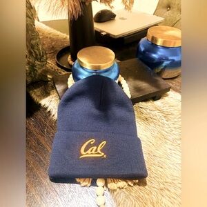 NWOT PORT & COMPANY Blue beanie hat